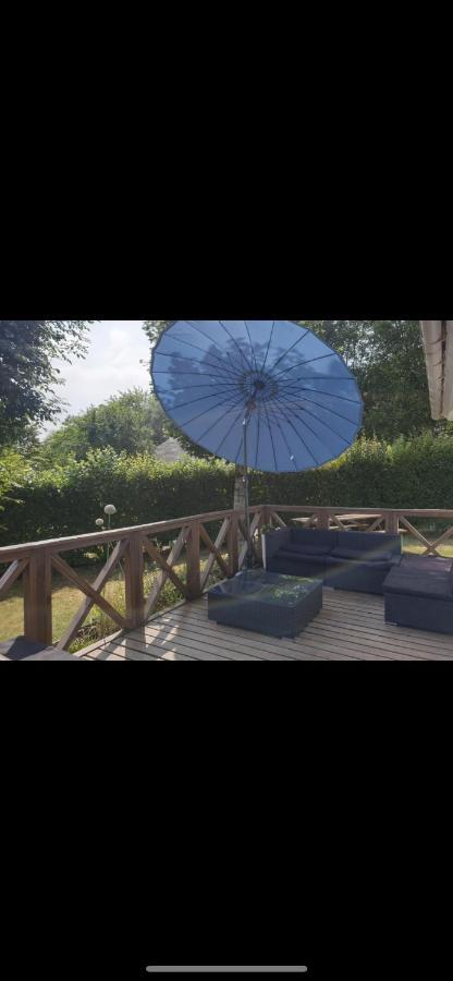 Gite Chalet Bleu Soleil Saint-Benoit-d'Hebertot 外观 照片